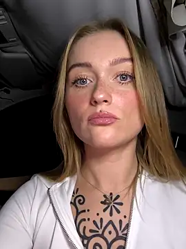 Goldloeckchen159 online show from November 30, 2025, 4:41 pm