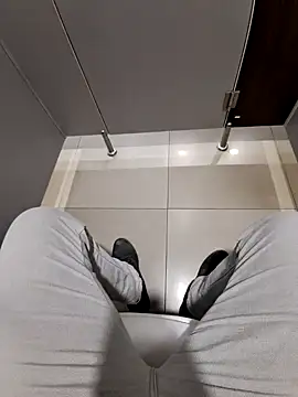 Snapshot of johny_69d@xh chatting on December 9, 2024, 6:55 am johny 69dxh online show from December 9, 2024, 6:55 am