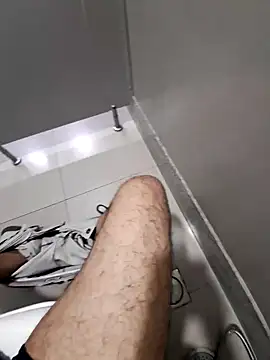 Snapshot of johny_69d@xh chatting on December 4, 2024, 11:57 am johny 69dxh online show from December 4, 2024, 11:57 am