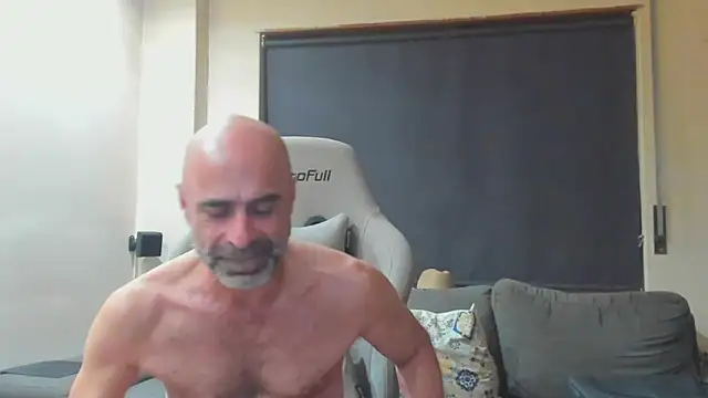 Snapshot of Bicopflirt chatting on October 23, 2025, 11:47 pm Bicopflirt online show from October 23, 2025, 11:47 pm