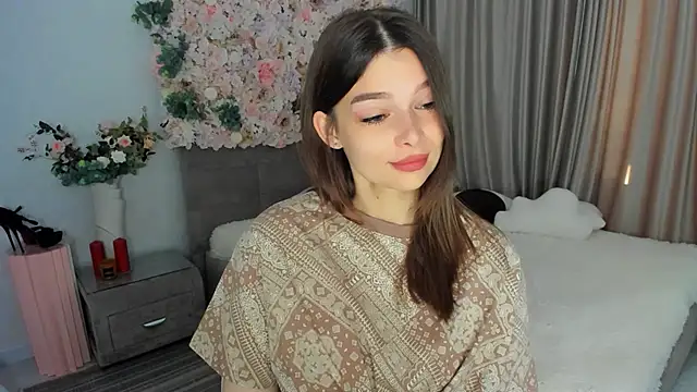 Snapshot of ContinentOfTranquility chatting on September 22, 2025, 4:07 am ContinentOfTranquility online show from September 22, 2025, 4:07 am