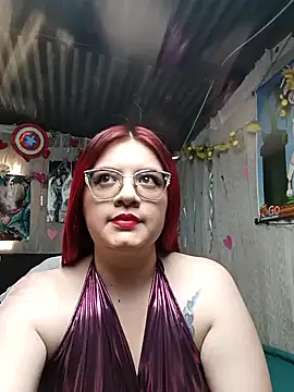 Snapshot of NinaGauther chatting on October 10, 2025, 5:03 pm NinaGauther online show from October 10, 2025, 5:03 pm