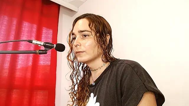 Snapshot of Catnessa chatting on October 27, 2025, 10:33 pm Catnessa online show from October 27, 2025, 10:33 pm