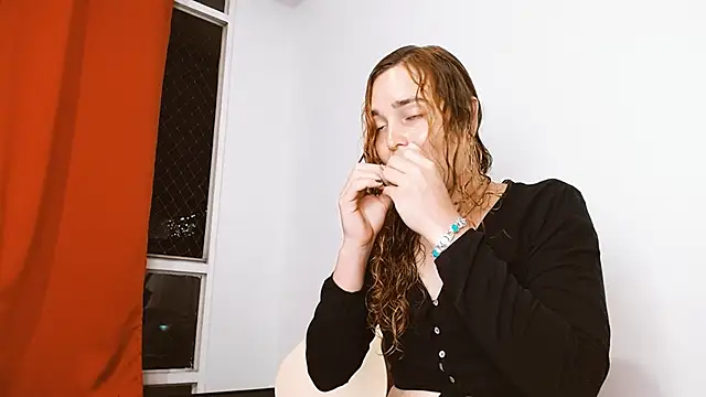 Catnessa online show from September 22, 2025, 1:22 am