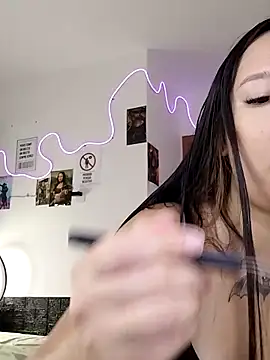 Snapshot of Japabaixinha chatting on March 8, 2026, 11:57 am Japabaixinha online show from March 8, 2026, 11:57 am