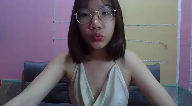 Nanoko online show from December 7, 2024, 2:41 pm