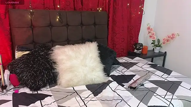 Majuu   online show from October 7, 2025, 11:44 am