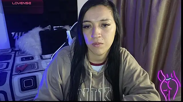 Snapshot of Majuu__ chatting on February 2, 2026, 12:04 pm Majuu online show from February 2, 2026, 12:04 pm