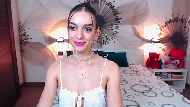 KatherineBisou online show from February 20, 2026, 8:55 pm