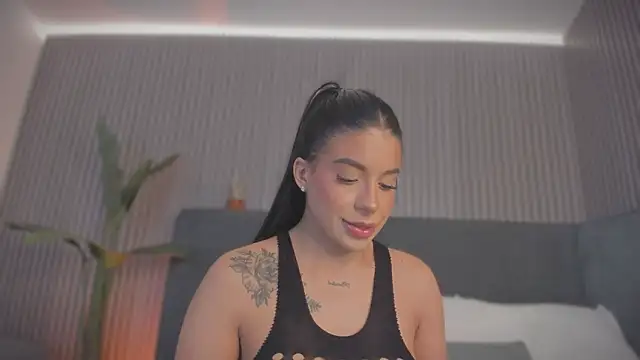 Snapshot of emelie_89 chatting on March 14, 2026, 12:00 pm emelie 89 online show from March 14, 2026, 12:00 pm