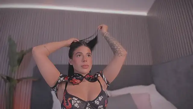 Snapshot of emelie_89 chatting on March 21, 2026, 12:42 pm emelie 89 online show from March 21, 2026, 12:42 pm