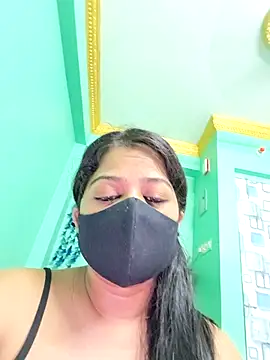 Snapshot of Monalisa_Singh chatting on May 21, 2026, 7:33 pm Monalisa Singh online show from May 21, 2026, 7:33 pm