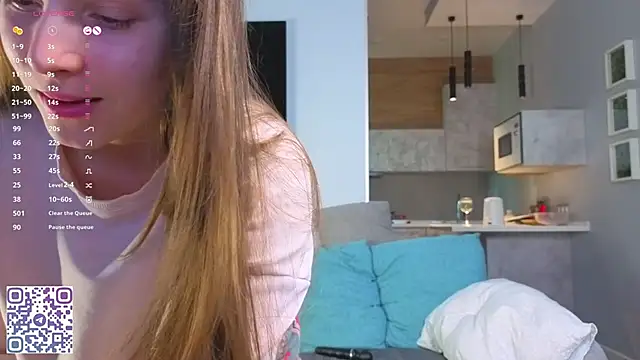 DonnaBurkee online show from May 11, 2026, 2:56 pm