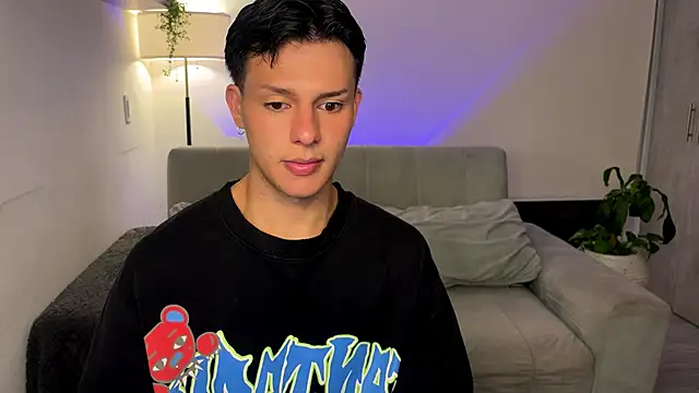 Snapshot of Alexxblue chatting on November 20, 2025, 4:24 am Alexxblue online show from November 20, 2025, 4:24 am