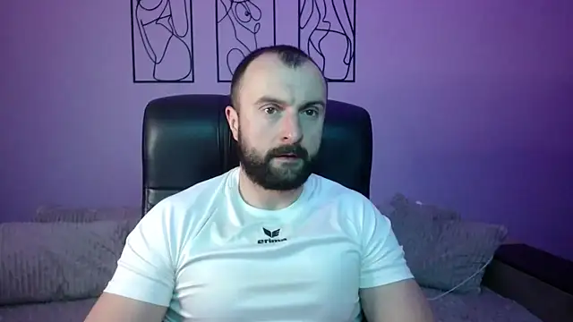 Snapshot of brindlefly6969 chatting on April 11, 2026, 10:30 am brindlefly6969 online show from April 11, 2026, 10:30 am