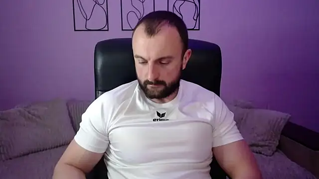 Snapshot of brindlefly6969 chatting on April 10, 2026, 10:33 am brindlefly6969 online show from April 10, 2026, 10:33 am