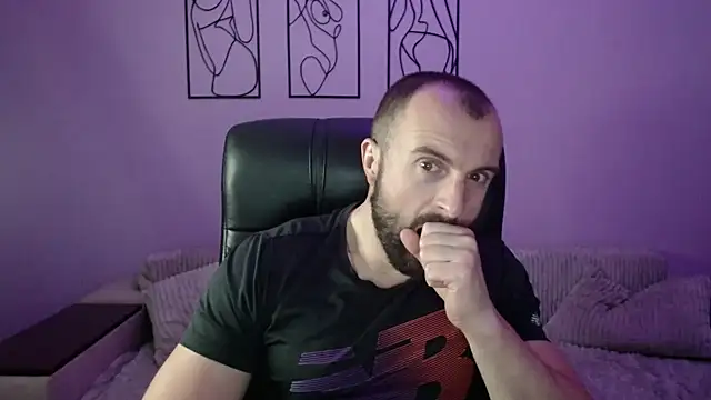 brindlefly6969 online show from November 5, 2025, 11:46 am