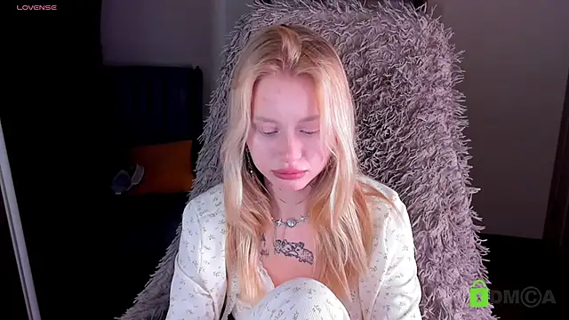 Snapshot of MalenaErnman chatting on January 8, 2025, 1:41 pm MalenaErnman online show from January 8, 2025, 1:41 pm