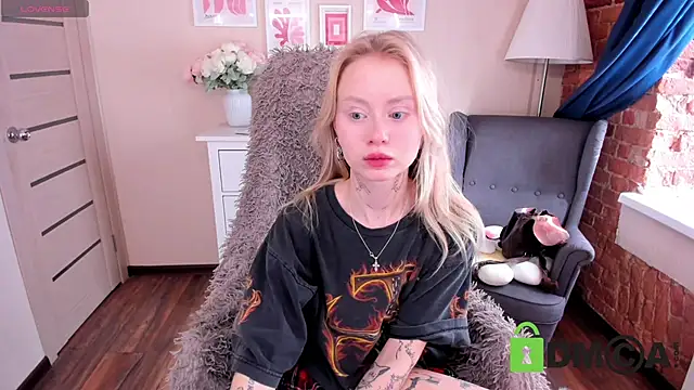 Snapshot of MalenaErnman chatting on February 20, 2025, 10:16 am MalenaErnman online show from February 20, 2025, 10:16 am