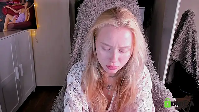 Snapshot of MalenaErnman chatting on September 9, 2025, 7:40 am MalenaErnman online show from September 9, 2025, 7:40 am