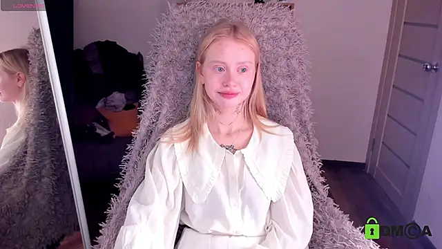 Snapshot of MalenaErnman chatting on January 16, 2025, 10:32 am MalenaErnman online show from January 16, 2025, 10:32 am