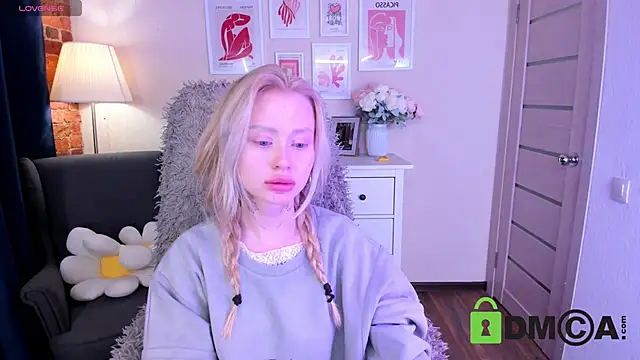 Snapshot of MalenaErnman chatting on March 2, 2025, 1:42 pm MalenaErnman online show from March 2, 2025, 1:42 pm