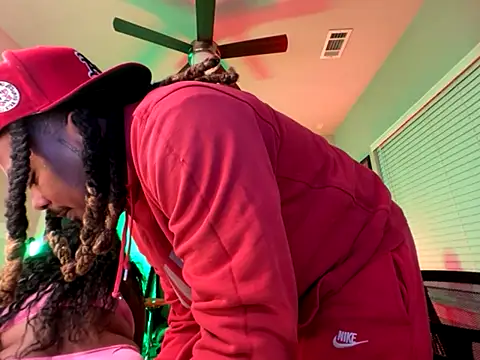 4EVAGLACIERS online show from September 22, 2025, 3:12 am