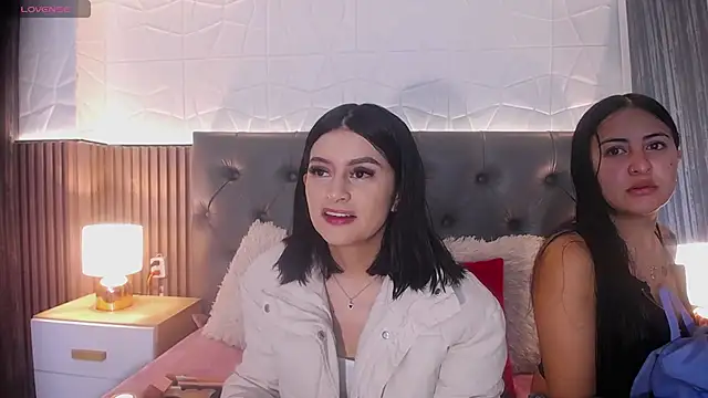 Snapshot of isabella_smith_ chatting on March 14, 2025, 1:24 pm isabella smith online show from March 14, 2025, 1:24 pm