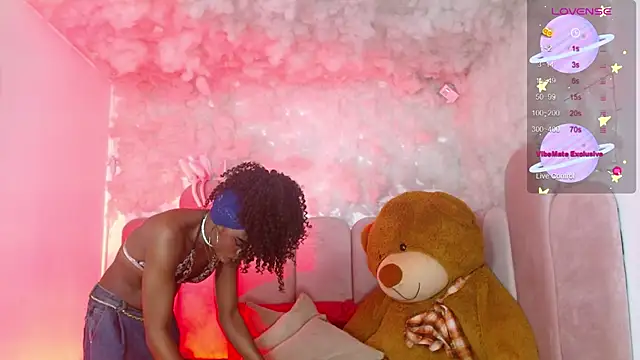 Snapshot of puca_ebony chatting on February 7, 2026, 4:48 pm puca ebony online show from February 7, 2026, 4:48 pm