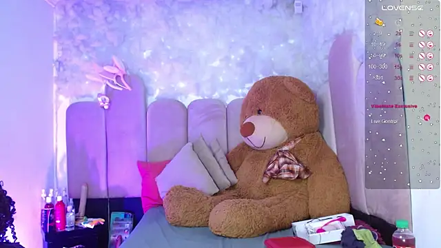 Snapshot of puca_ebony chatting on November 4, 2025, 7:39 pm puca ebony online show from November 4, 2025, 7:39 pm