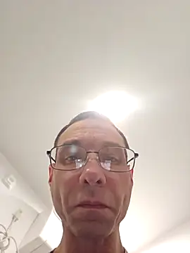 Iliketocooksquirt25 online show from March 25, 2026, 12:22 am