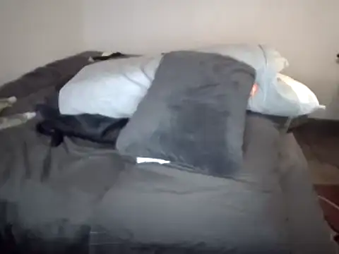 Snapshot of Iliketocooksquirt25 chatting on March 21, 2025, 12:28 pm Iliketocooksquirt25 online show from March 21, 2025, 12:28 pm