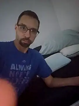 Snapshot of Iliketocooksquirt25 chatting on March 18, 2025, 1:24 am Iliketocooksquirt25 online show from March 18, 2025, 1:24 am