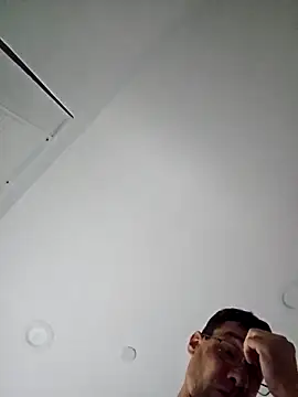 Snapshot of Iliketocooksquirt25 chatting on October 27, 2025, 2:56 am Iliketocooksquirt25 online show from October 27, 2025, 2:56 am