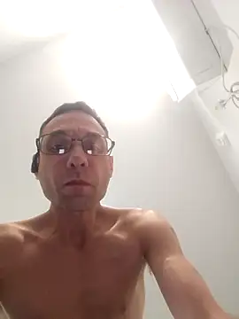 Snapshot of Iliketocooksquirt25 chatting on May 11, 2026, 12:45 am Iliketocooksquirt25 online show from May 11, 2026, 12:45 am