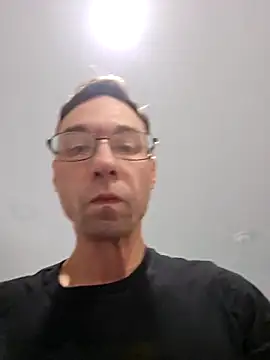 Snapshot of Iliketocooksquirt25 chatting on October 26, 2025, 5:30 am Iliketocooksquirt25 online show from October 26, 2025, 5:30 am