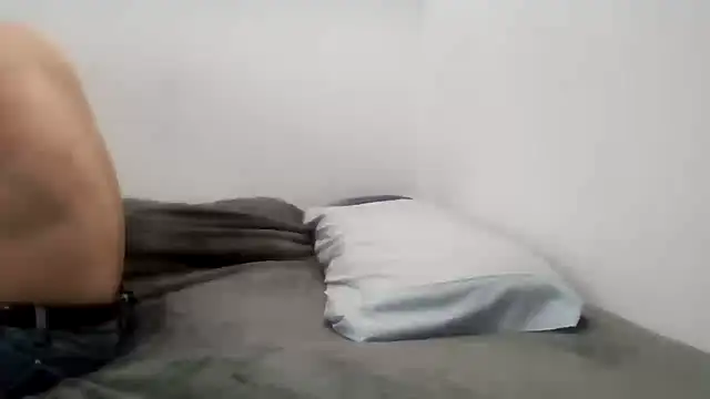 Snapshot of Iliketocooksquirt25 chatting on September 23, 2025, 3:35 am Iliketocooksquirt25 online show from September 23, 2025, 3:35 am