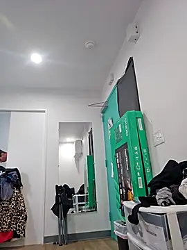 Snapshot of Iliketocooksquirt25 chatting on September 28, 2025, 4:19 am Iliketocooksquirt25 online show from September 28, 2025, 4:19 am