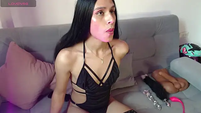 Ari-Hall online show from March 18, 2025, 9:53 pm