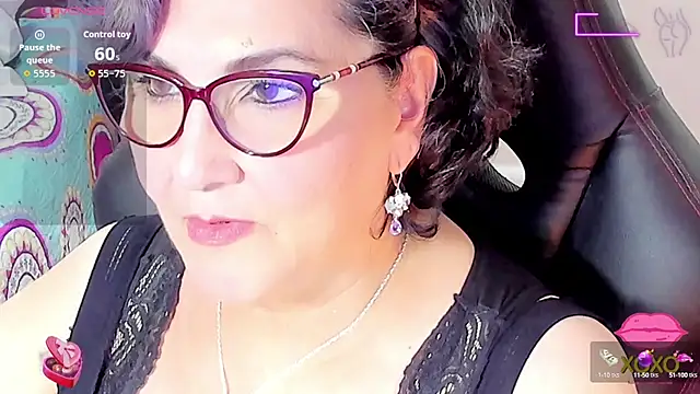 Snapshot of cataleya_mom chatting on September 15, 2025, 4:24 am cataleya mom online show from September 15, 2025, 4:24 am