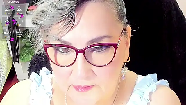 Snapshot of cataleya_mom chatting on December 4, 2025, 3:27 am cataleya mom online show from December 4, 2025, 3:27 am