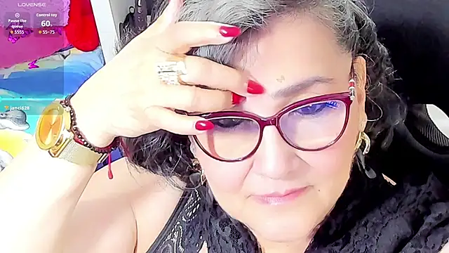 Snapshot of cataleya_mom chatting on October 3, 2025, 11:12 am cataleya mom online show from October 3, 2025, 11:12 am