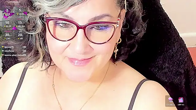 Snapshot of cataleya_mom chatting on November 25, 2025, 3:56 pm cataleya mom online show from November 25, 2025, 3:56 pm