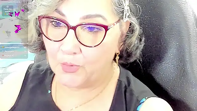 cataleya mom online show from April 13, 2026, 4:49 am