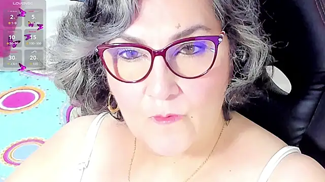 Snapshot of cataleya_mom chatting on September 24, 2025, 1:13 am cataleya mom online show from September 24, 2025, 1:13 am