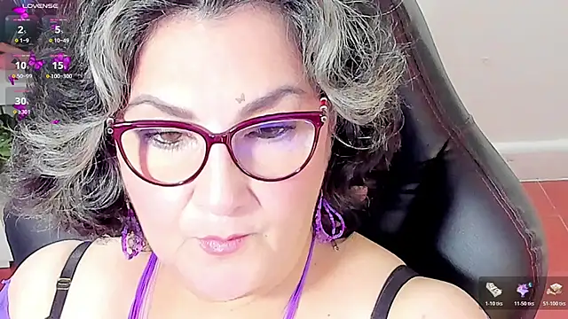 Snapshot of cataleya_mom chatting on November 5, 2025, 3:09 am cataleya mom online show from November 5, 2025, 3:09 am