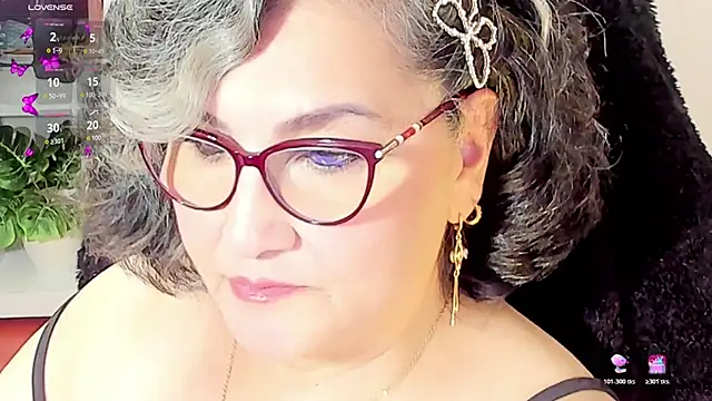 Snapshot of cataleya_mom chatting on November 25, 2025, 3:51 am cataleya mom online show from November 25, 2025, 3:51 am