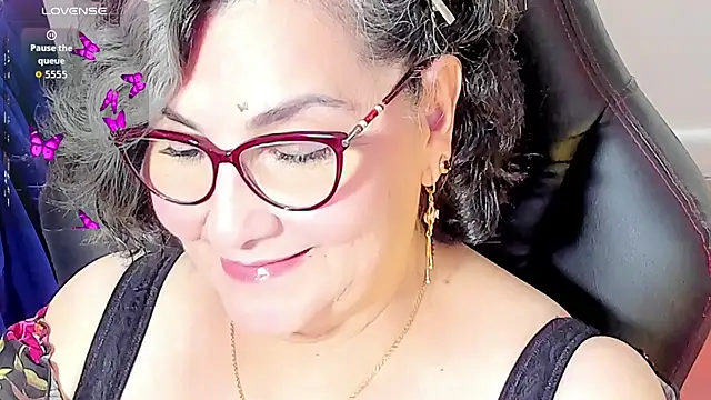 Snapshot of cataleya_mom chatting on October 28, 2025, 11:14 pm cataleya mom online show from October 28, 2025, 11:14 pm