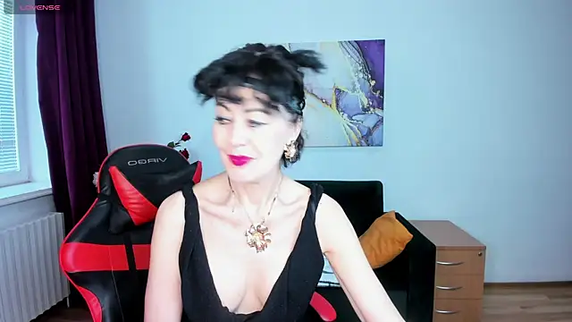 Snapshot of Silvia_Wallec chatting on May 5, 2026, 5:32 am Silvia Wallec online show from May 5, 2026, 5:32 am