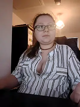 Snapshot of Kiarassecrets chatting on March 24, 2026, 9:09 am Kiarassecrets online show from March 24, 2026, 9:09 am